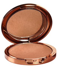 5 Essential Beach Glow Products Roxanne Rizzo NY Bronzer-Mulberry St by MWS Pro Beauty